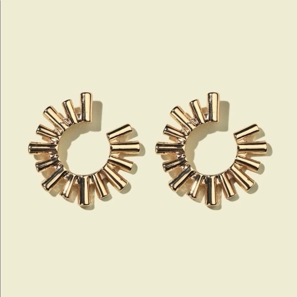 Gold 4/$25 structured stud earrings - Picture 2 of 2